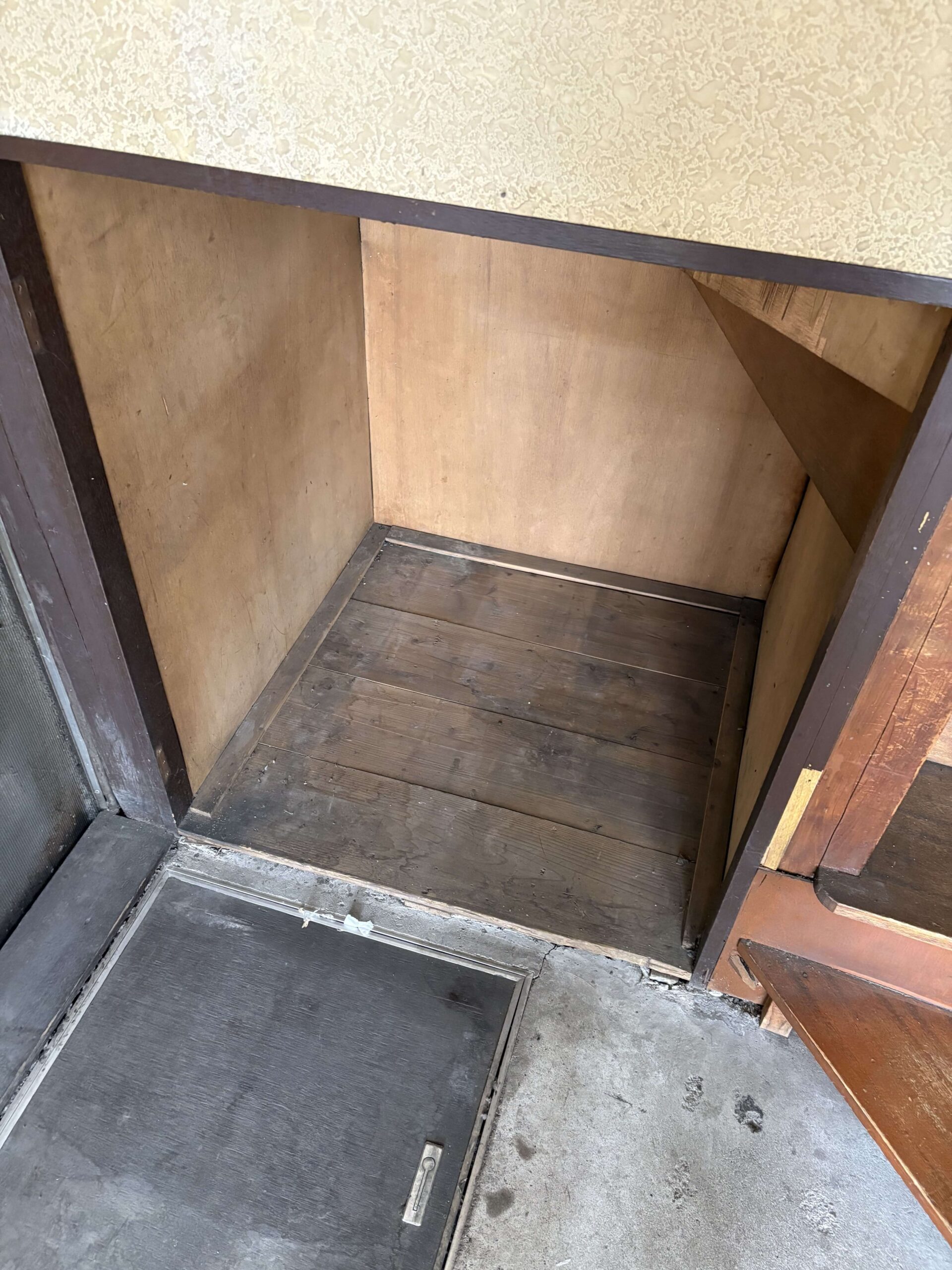 東京都江東区での靴箱の遺品整理・生前整理後(A様)