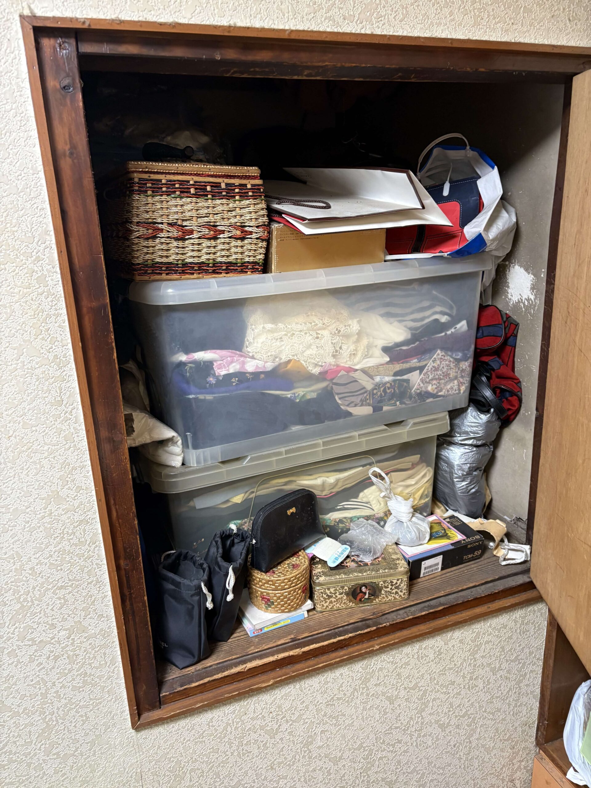 東京都江東区での押し入れの遺品整理・生前整理前(A様)