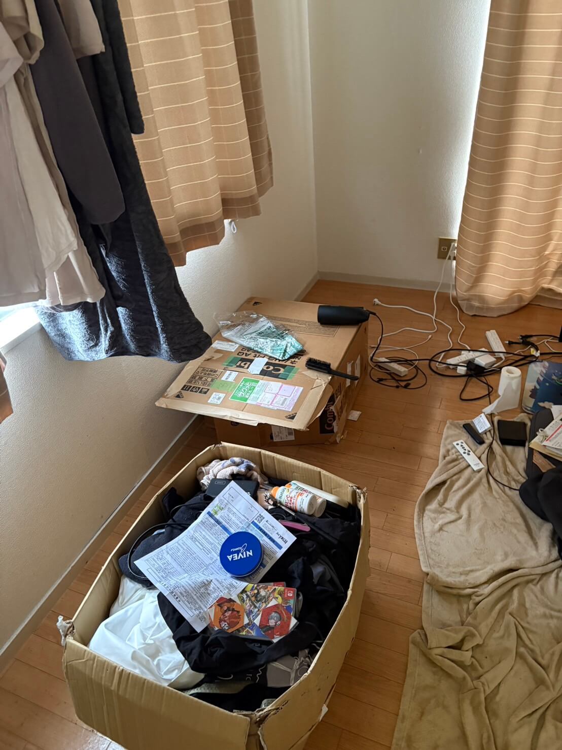 厚木市でのリビング左側の不用品回収後(A様)