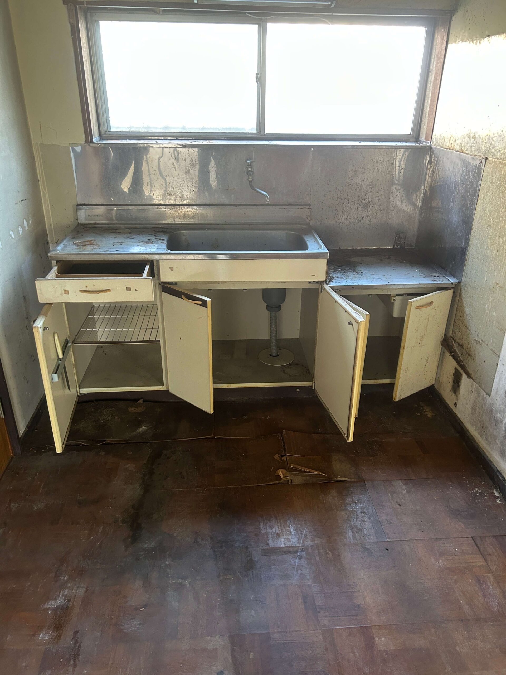 千葉県鎌ケ谷市での台所のゴミ屋敷片付け後