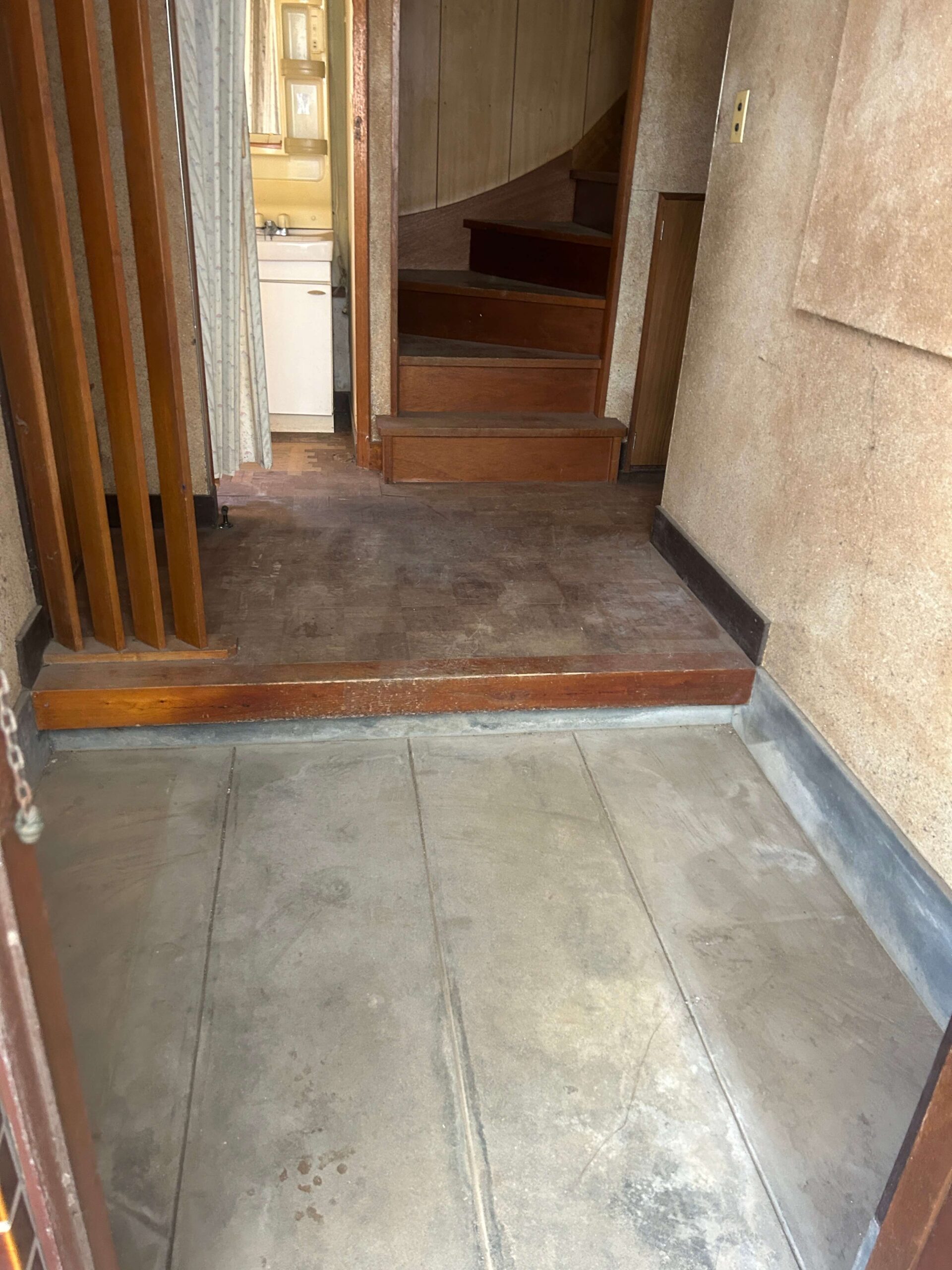 千葉県鎌ケ谷市での玄関のゴミ屋敷片付け後