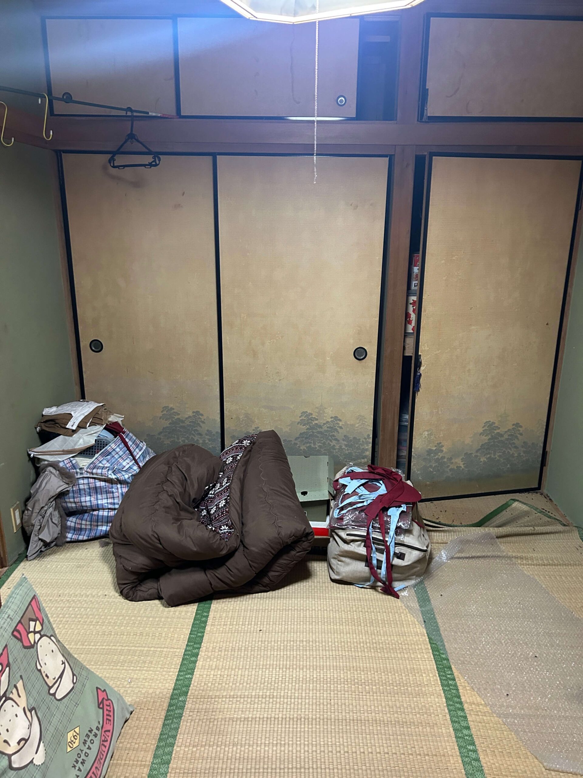 千葉県鎌ケ谷市での客間のゴミ屋敷片付け前
